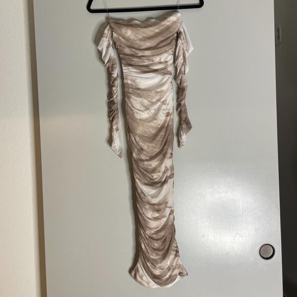 Cream Multicolor Off Shoulder Bodycon Dress - Picture 3 of 4